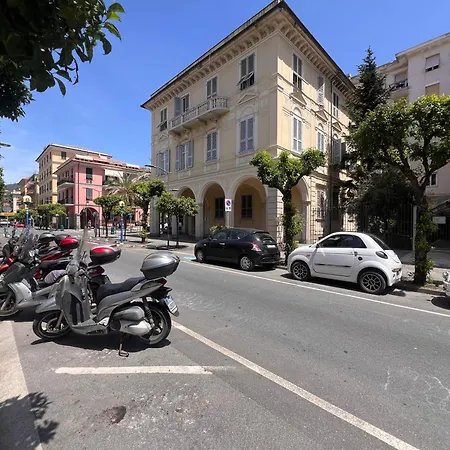 Welcome Riviera - Berto's Luxury 3 Bedrooms 2 Bathrooms In Centre דירה