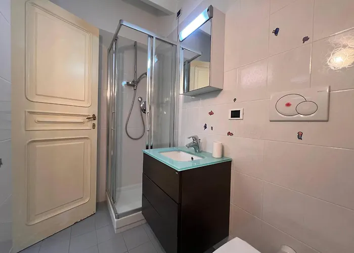 Welcome Riviera - Berto's Luxury 3 Bedrooms 2 Bathrooms In Centre 키아바리